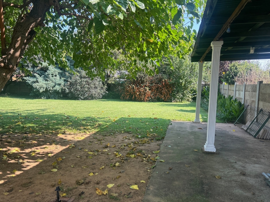 5 Bedroom Property for Sale in Viljoenskroon Free State